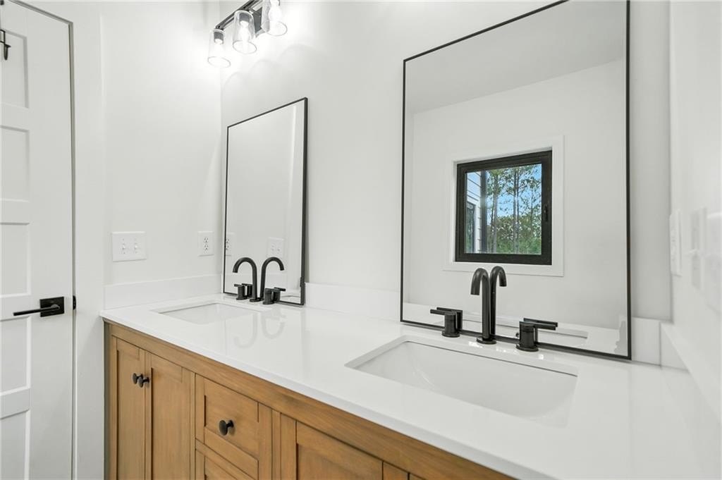 Talking Rock, Georgia, 30175, United States, 3 Bedrooms Bedrooms, ,3 BathroomsBathrooms,Residential,For Sale,1973806