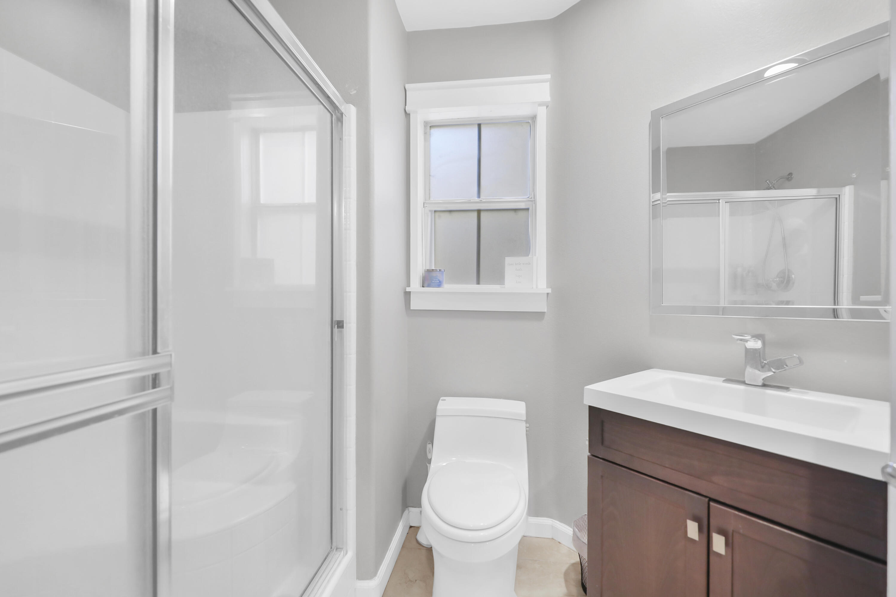 Indio, California, 92201, United States, 4 Bedrooms Bedrooms, ,3 BathroomsBathrooms,Residential,For Sale,1950105