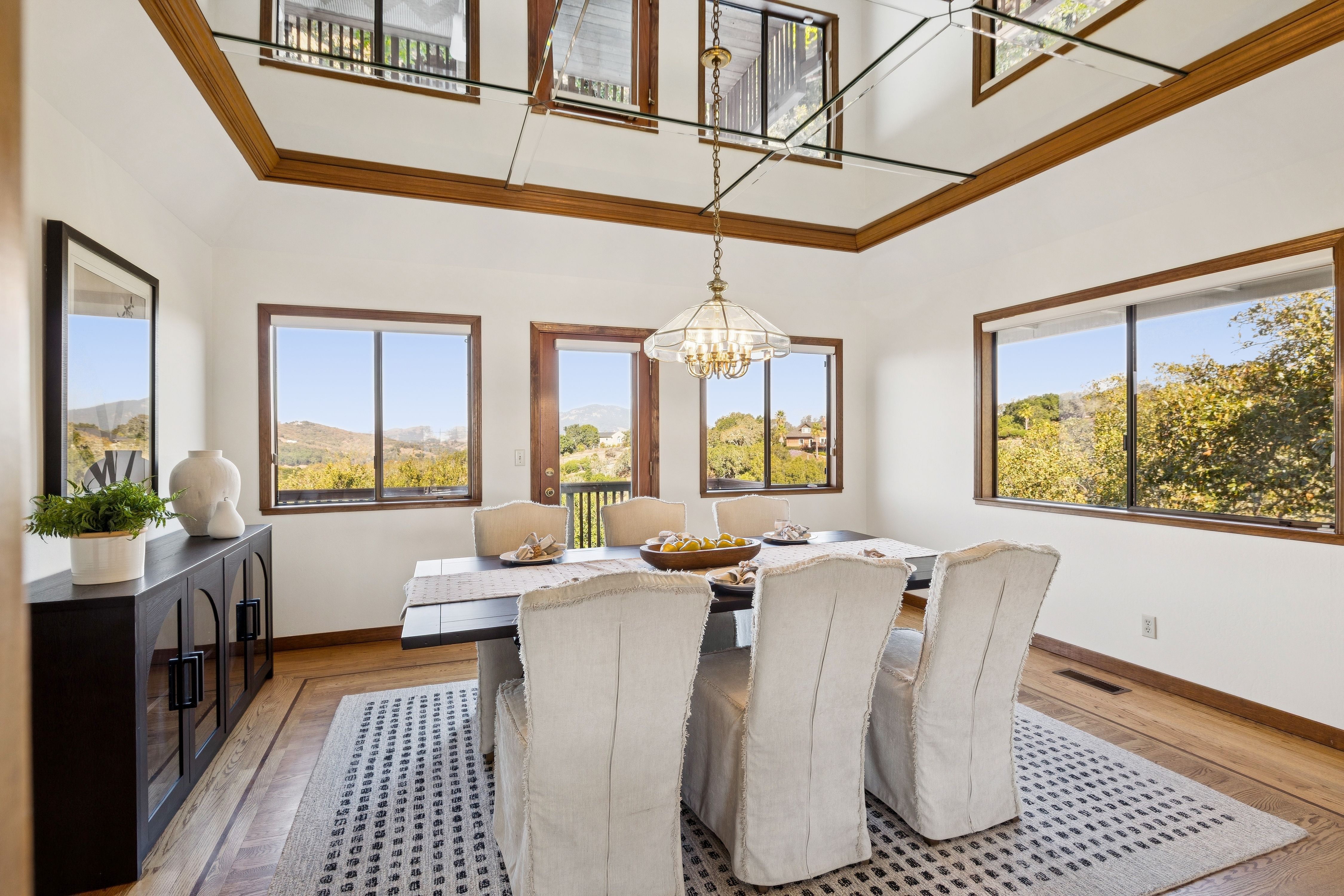  Private Sanctuary in Atherton Oaks - 物件實景