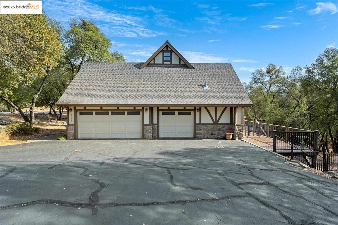 Sonora, California, 95370, United States, 4 Bedrooms Bedrooms, ,3 BathroomsBathrooms,Residential,For Sale,1976244