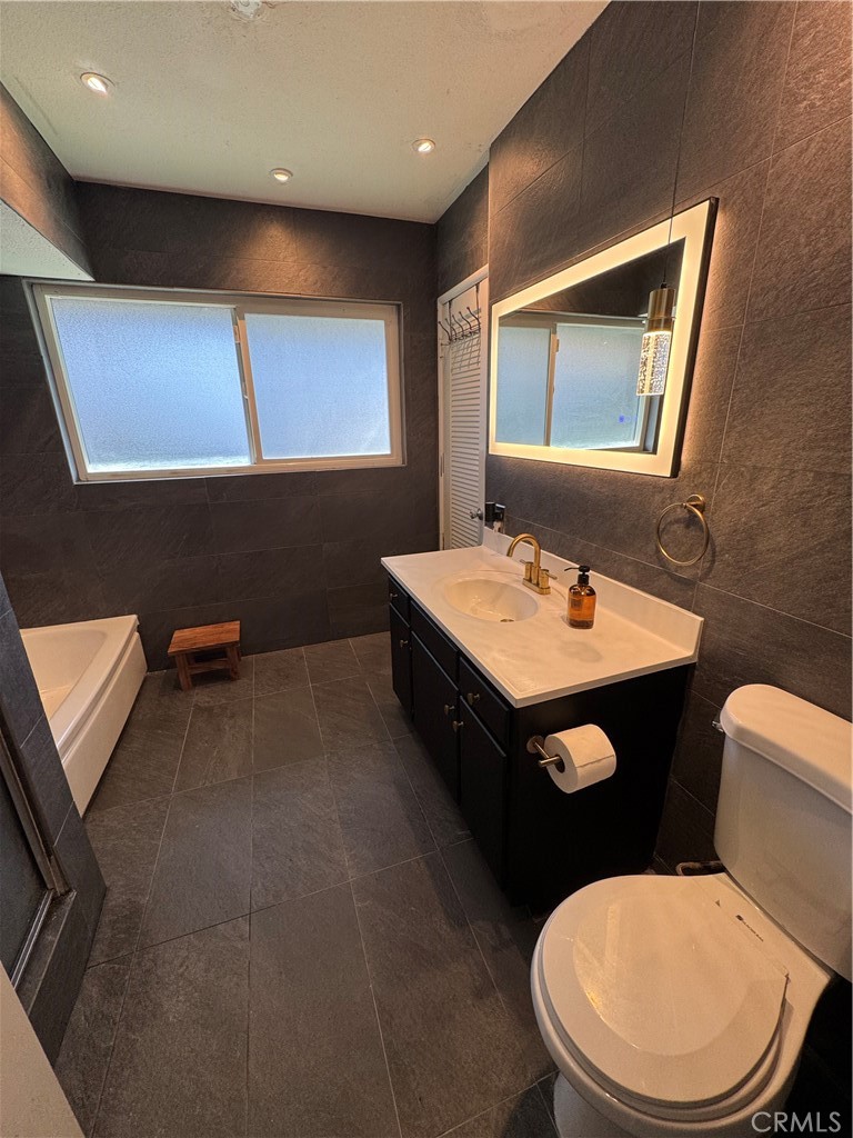 Lancaster, California, 93535, United States, 5 Bedrooms Bedrooms, ,2 BathroomsBathrooms,Residential,For Sale,1899707