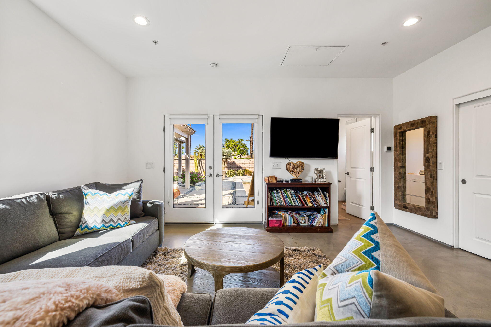 La Quinta, California, 92253, United States, 5 Bedrooms Bedrooms, ,3 BathroomsBathrooms,Residential,For Sale,1998389