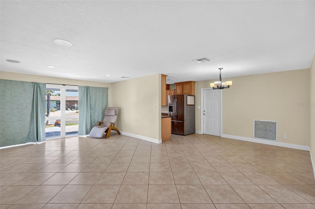 St Petersburg, Florida, 33711, United States, 3 Bedrooms Bedrooms, ,2 BathroomsBathrooms,Residential,For Sale,1989054