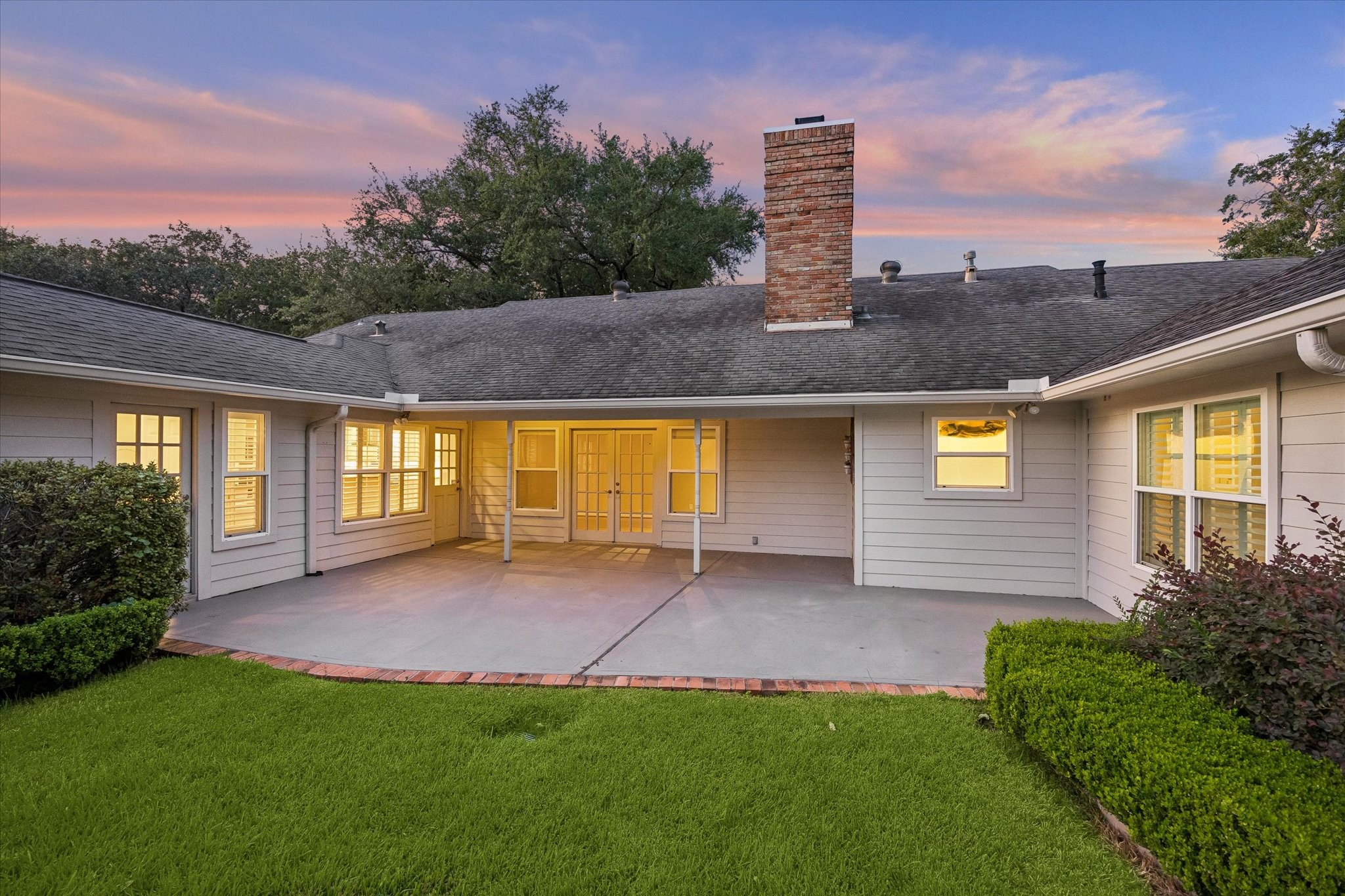  6235 Sugar Hill Drive - 物件實景