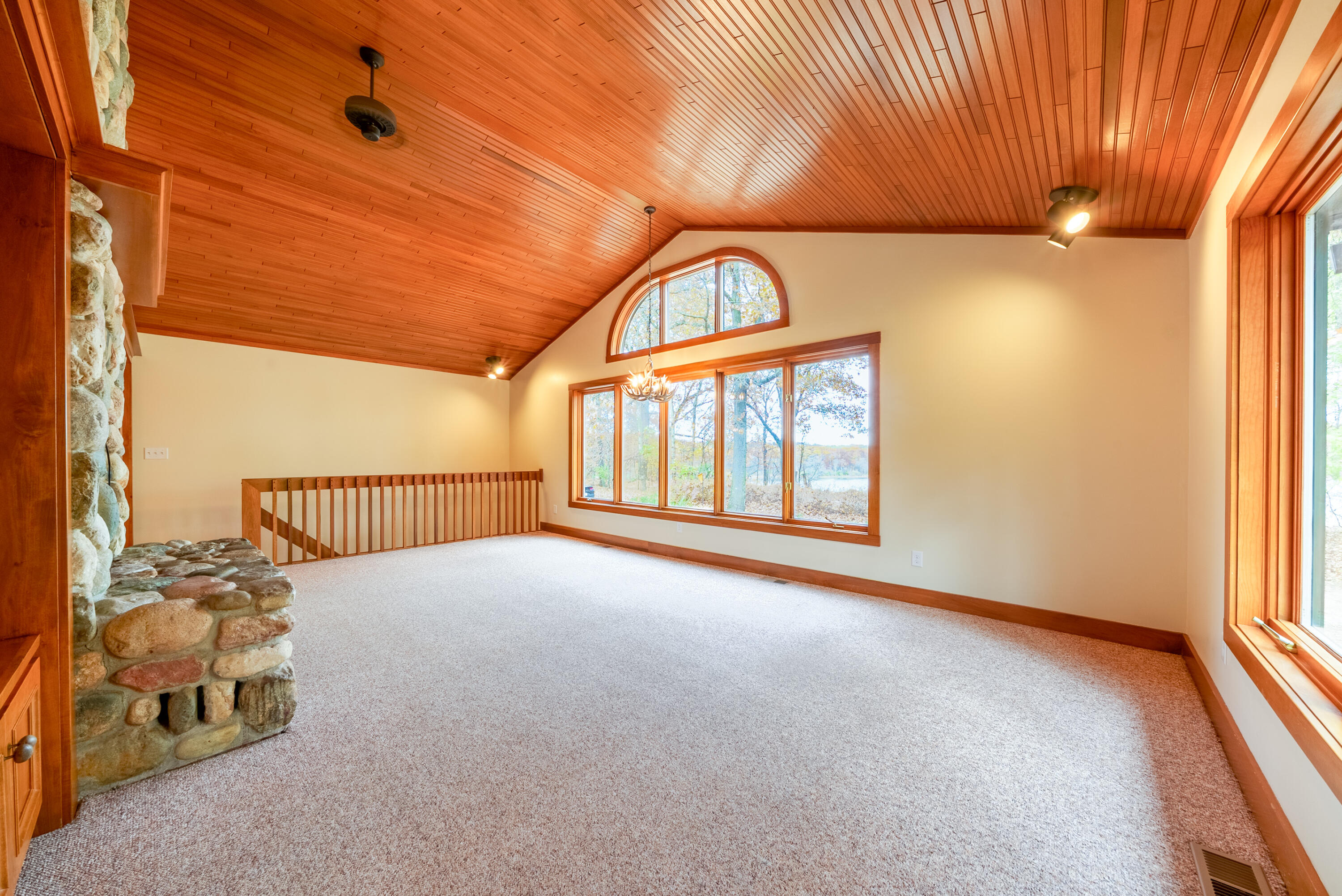 Lowell, Michigan, 49331, United States, 2 Bedrooms Bedrooms, ,2 BathroomsBathrooms,Residential,For Sale,1987591