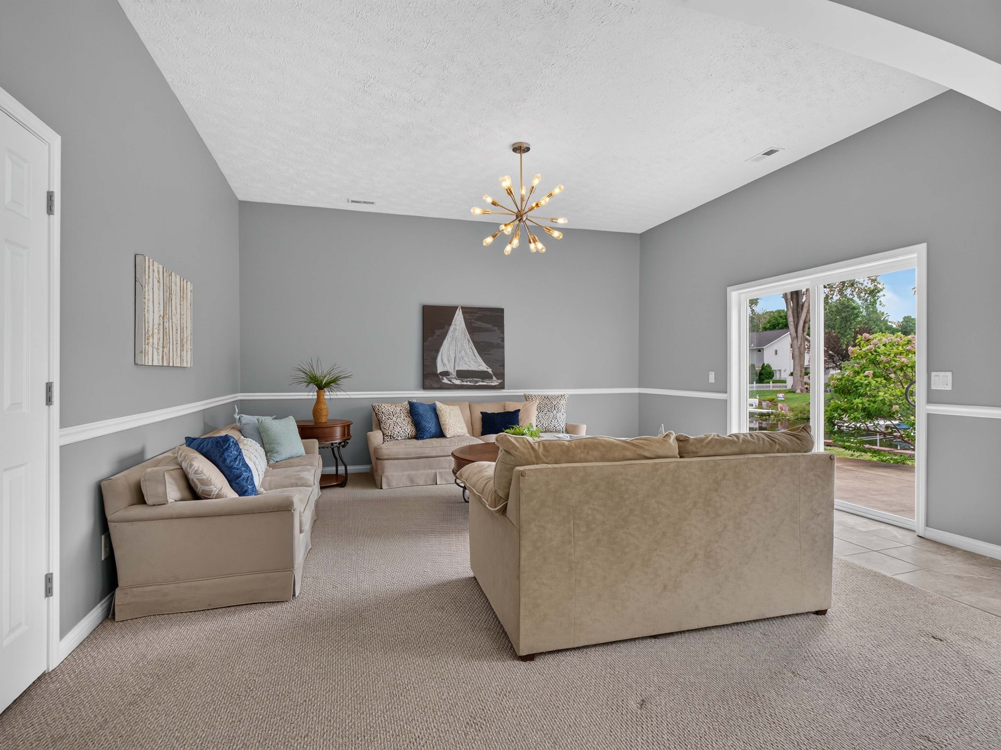  Spacious Channel-Front Home Off Lake Wawasee - 物件實景
