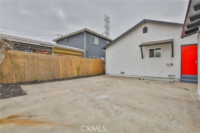 Los Angeles, California, 90003, United States, 5 Bedrooms Bedrooms, ,Residential,For Sale,1889512