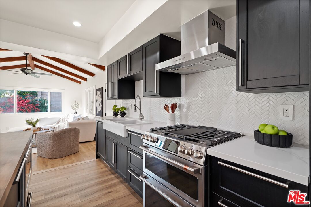 Porter Ranch, California, 91326, United States, 3 Bedrooms Bedrooms, ,2 BathroomsBathrooms,Residential,For Sale,1989253