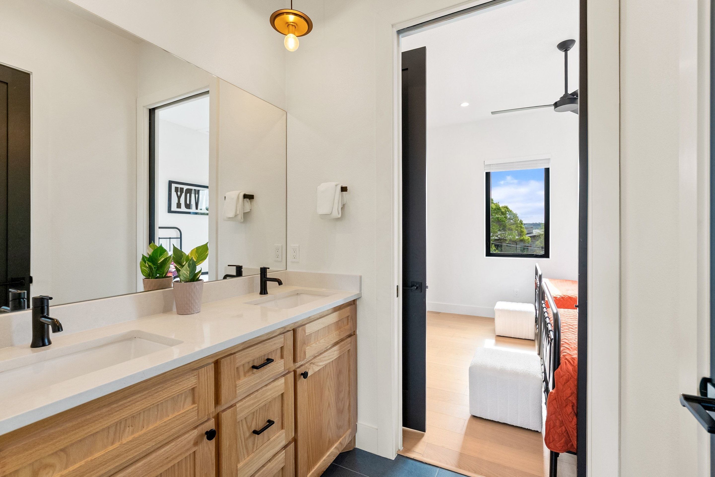  Luxury Value 2023 build on Lake LBJ - 物件實景