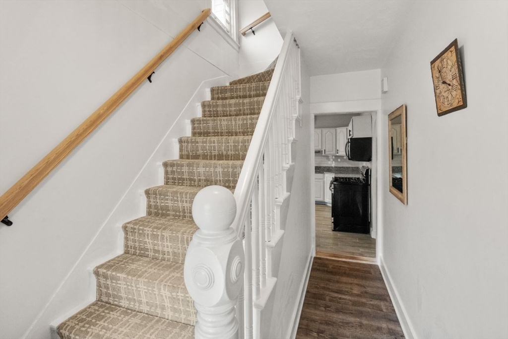 Rockland, Massachusetts, 02370, United States, 3 Bedrooms Bedrooms, ,1 BathroomBathrooms,Residential,For Sale,1968670