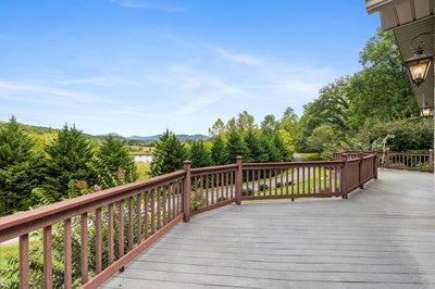 Young Harris, Georgia, 30582, United States, 2 Bedrooms Bedrooms, ,3 BathroomsBathrooms,Residential,For Sale,1940477