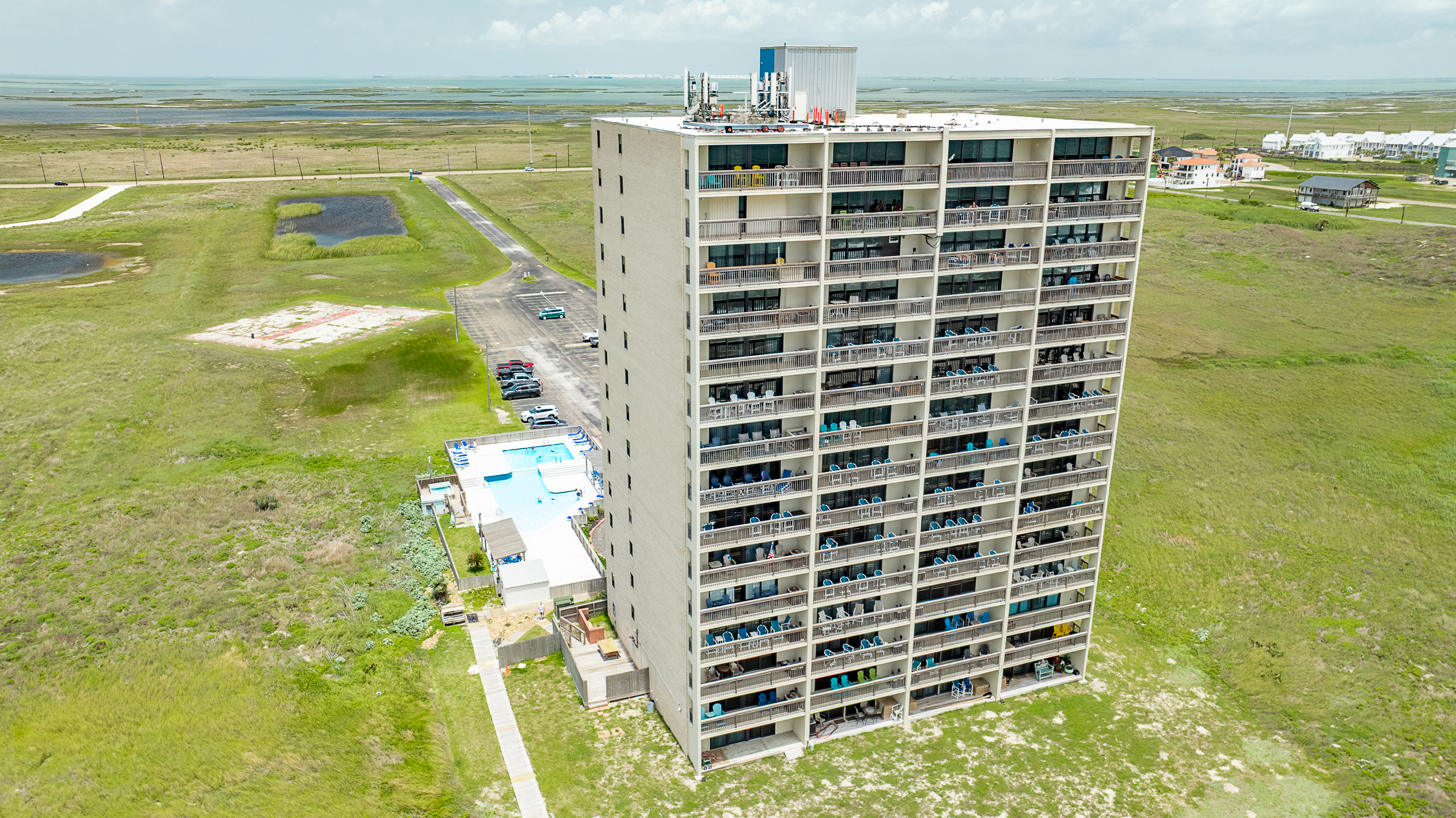  Gulf-View Penthouse at Mustang Towers - 物件實景