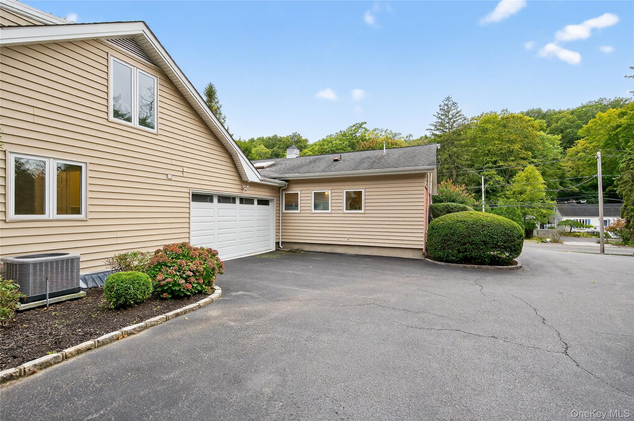  634 Park Avenue, Huntington, NY, 11743 - 物件實景
