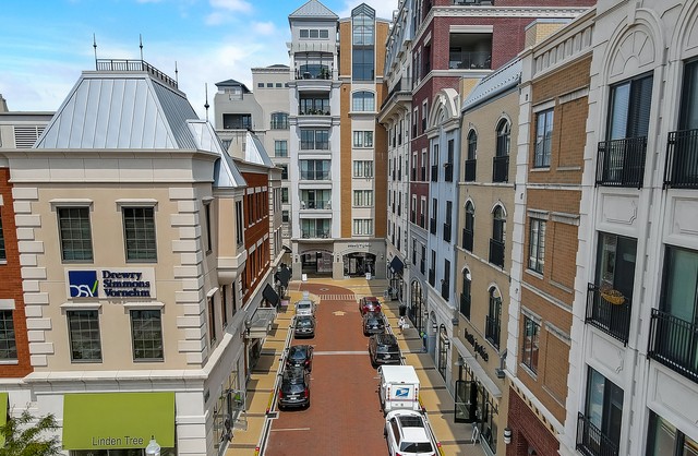 Carmel, Indiana, 46032, United States, 3 Bedrooms Bedrooms, ,4 BathroomsBathrooms,Residential,For Sale,2000560