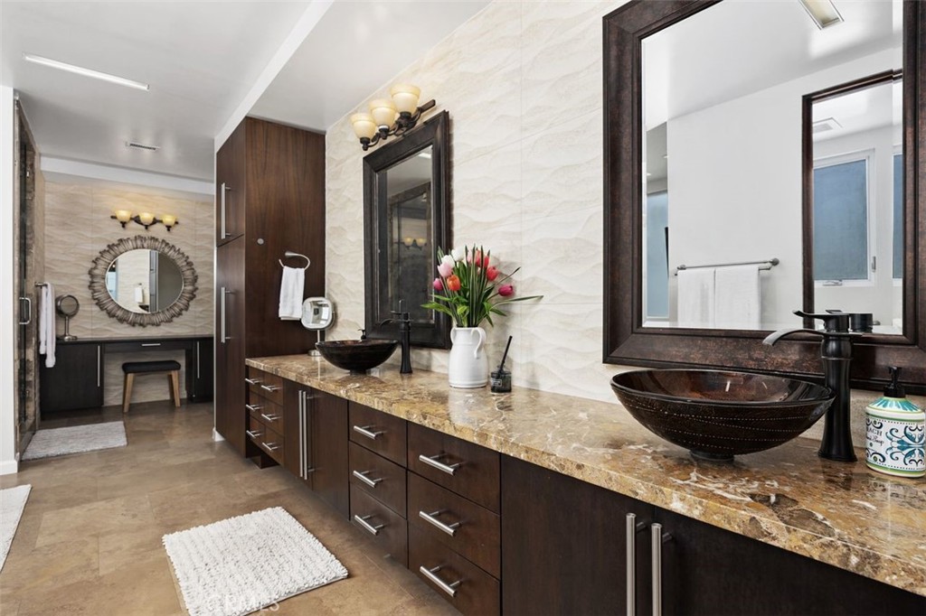 Carlsbad, California, 92008, United States, 6 Bedrooms Bedrooms, ,7 BathroomsBathrooms,Residential,For Sale,1875439