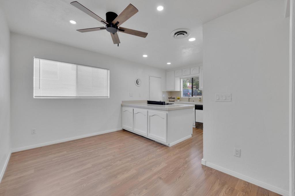 Spring Valley, California, 91977, United States, 6 Bedrooms Bedrooms, ,4 BathroomsBathrooms,Residential,For Sale,1996017