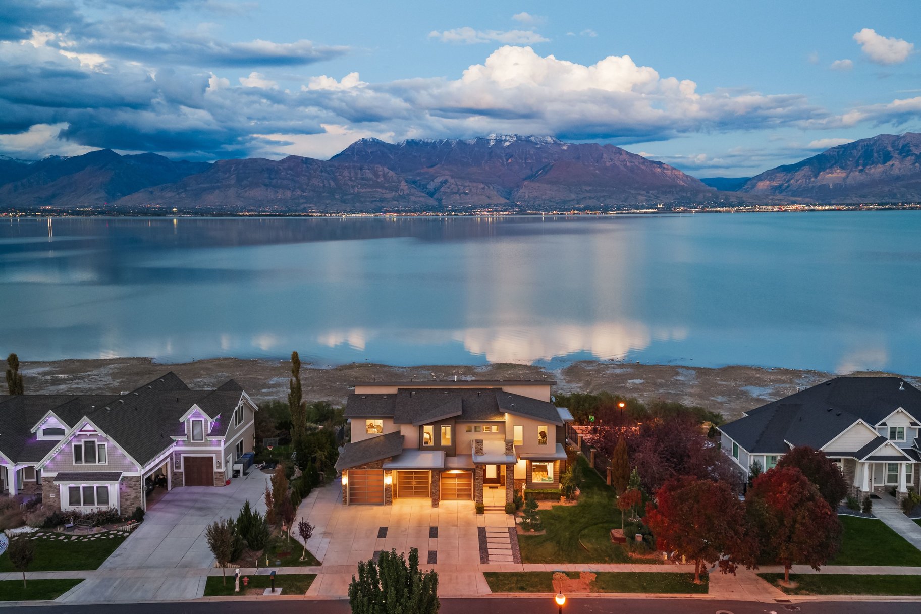  Modern Lakefront Retreat with Breathtaking Lake and Mountain Views - 物件實景