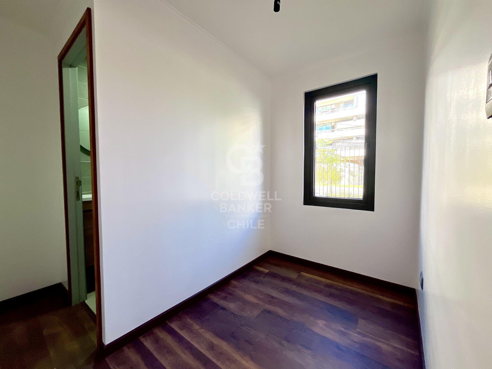Vitacura, Chile, 3 Bedrooms Bedrooms, ,4 BathroomsBathrooms,Residential,For Sale,1898665