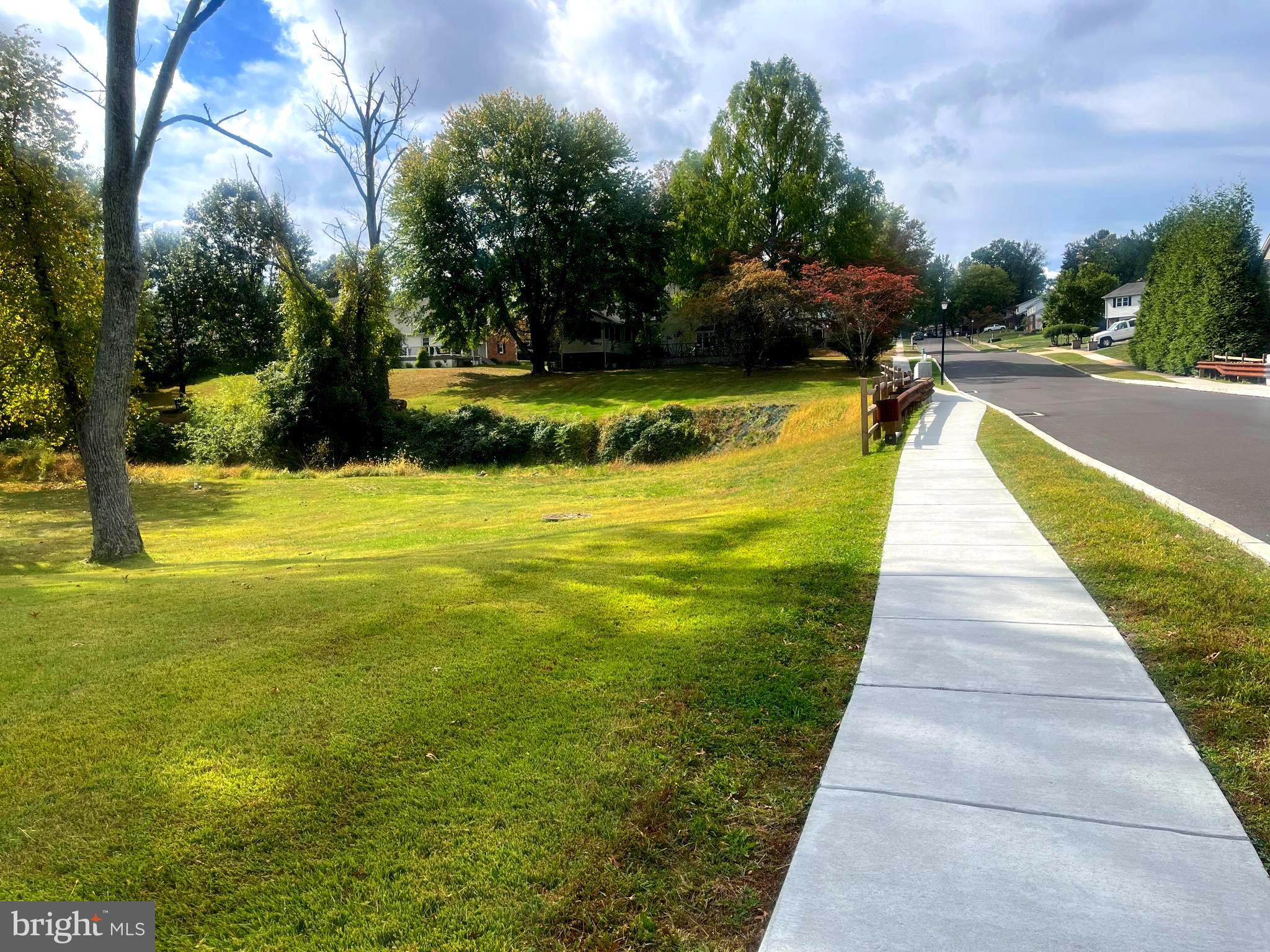 Southampton, Pennsylvania, 18966, United States, 4 Bedrooms Bedrooms, ,Residential,For Sale,1990215