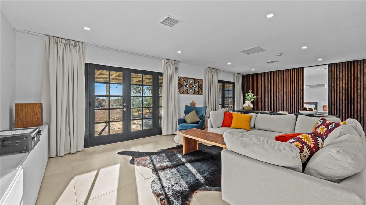 Yucca Valley, California, 92284, United States, 4 Bedrooms Bedrooms, ,2 BathroomsBathrooms,Residential,For Sale,1978728