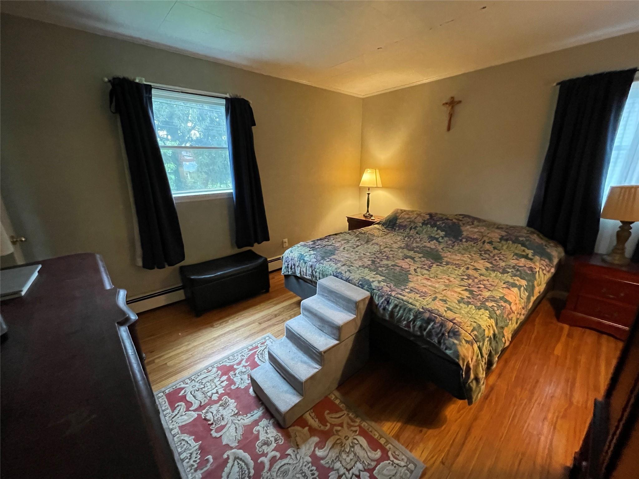 Lindenhurst, New York, 11757, United States, 3 Bedrooms Bedrooms, ,2 BathroomsBathrooms,Residential,For Sale,1920601