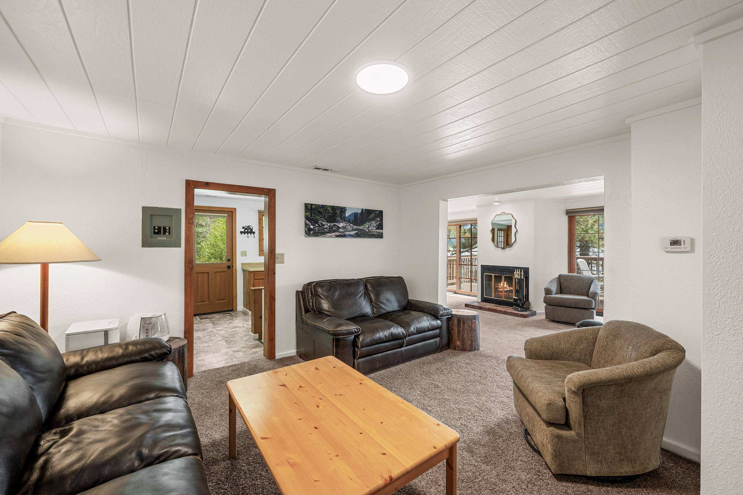  North Shore Drive, Fawnskin, CA 92333 - 物件實景