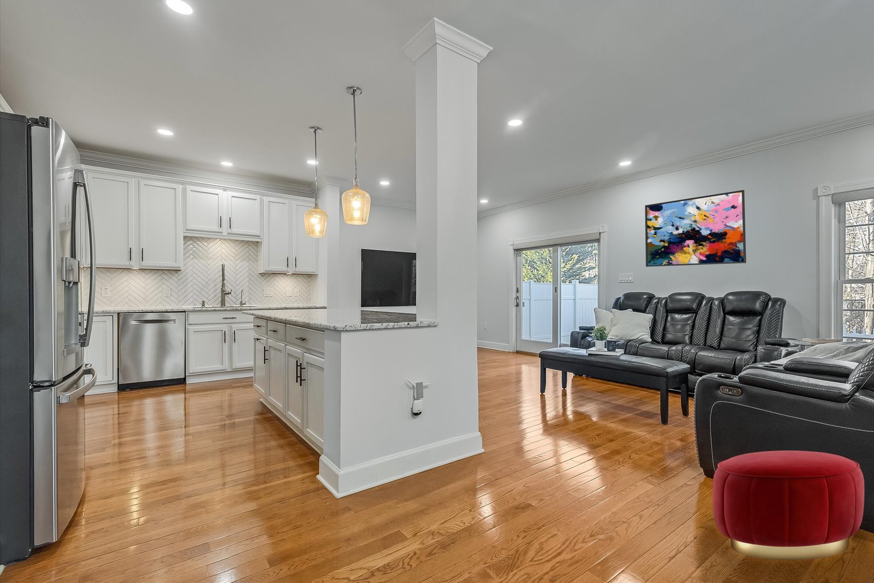  Experience Urban Luxury with this End-Unit Townhome - 物件實景