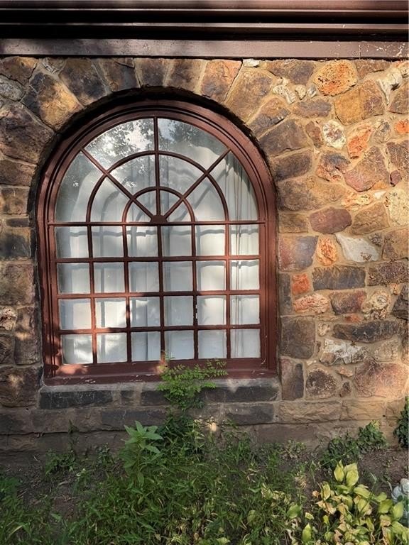 Fayetteville, Arkansas, 72701, United States, 2 Bedrooms Bedrooms, ,2 BathroomsBathrooms,Residential,For Sale,1980541