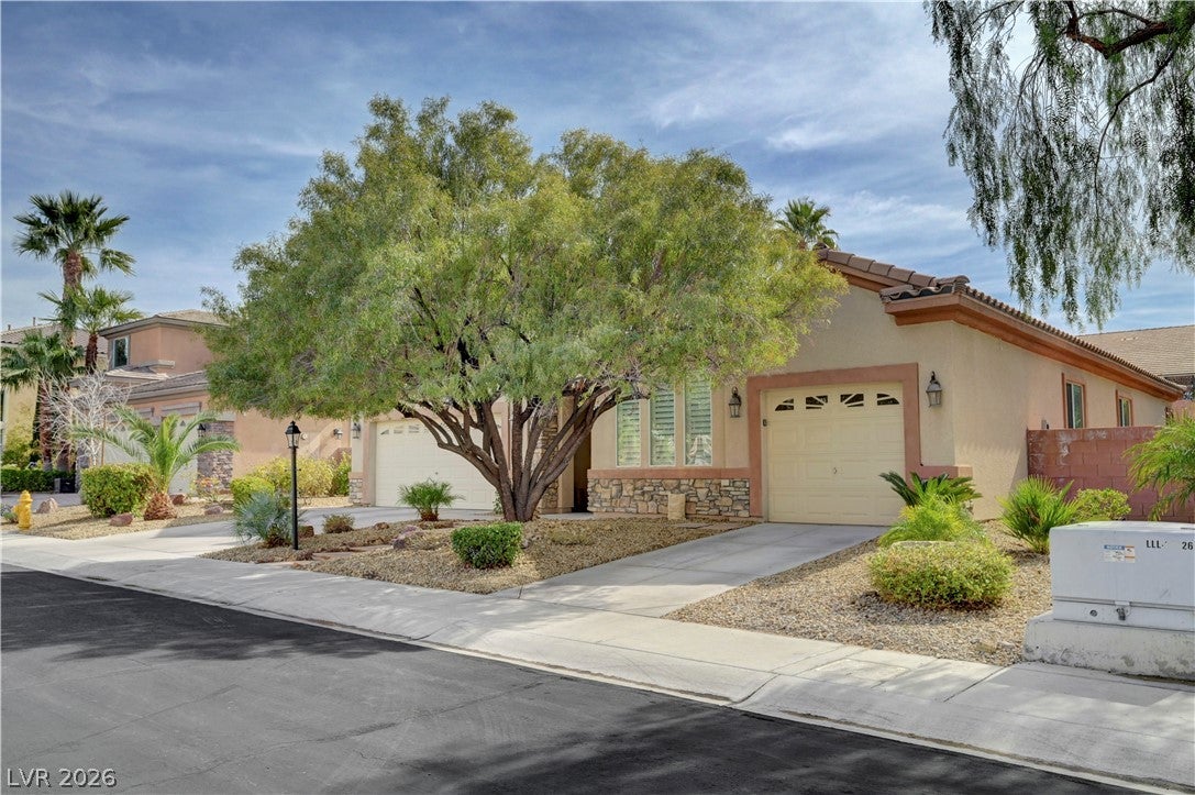 Henderson, Nevada, 89052, United States, 3 Bedrooms Bedrooms, ,3 BathroomsBathrooms,Residential,For Sale,2024085