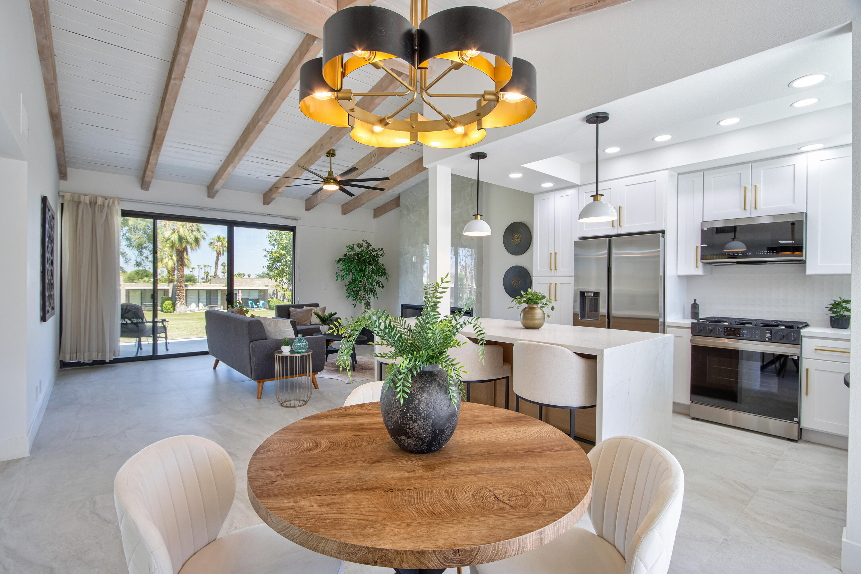 Palm Springs, California, 92262, United States, 2 Bedrooms Bedrooms, ,2 BathroomsBathrooms,Residential,For Sale,1890767