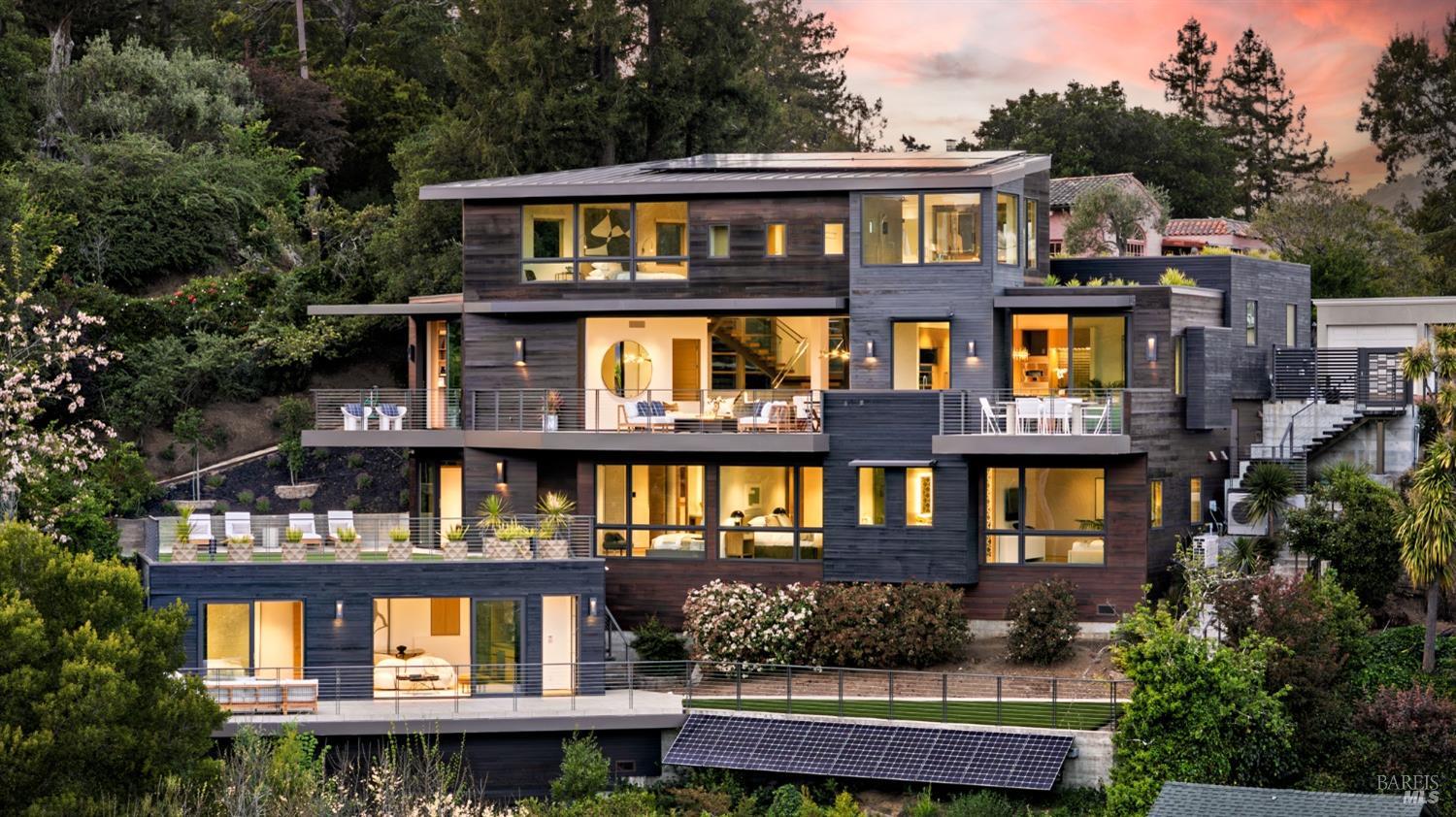Mill Valley, California, 94941, United States, 5 Bedrooms Bedrooms, ,6 BathroomsBathrooms,Residential,For Sale,1913186