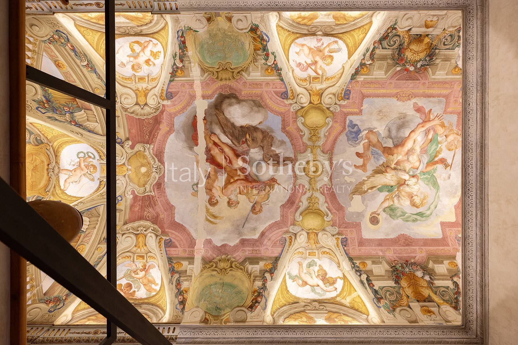  Exclusive residence with frescoes in a historic palace - 物件實景