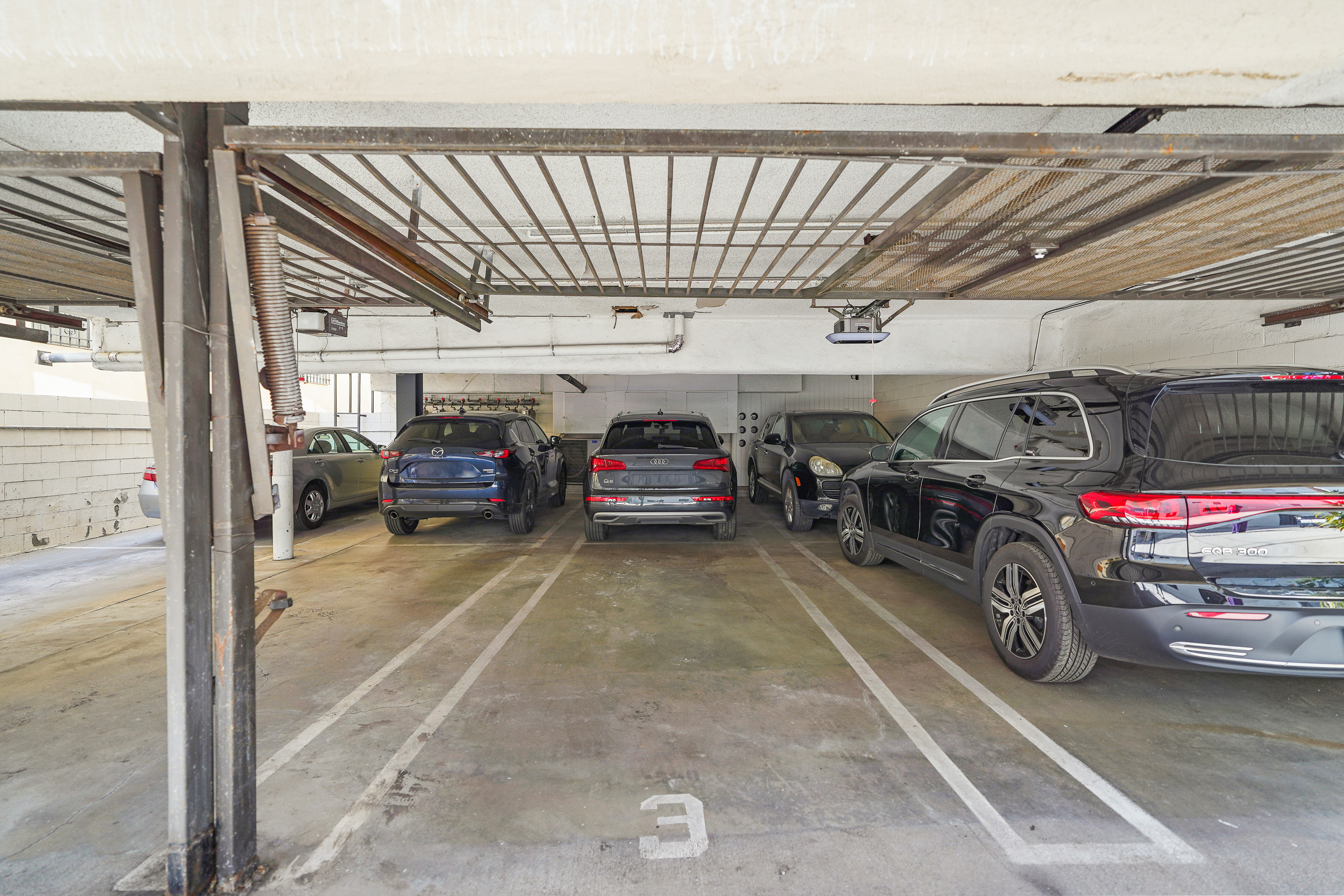  11952 Darlington Avenue, 3 - 物件實景