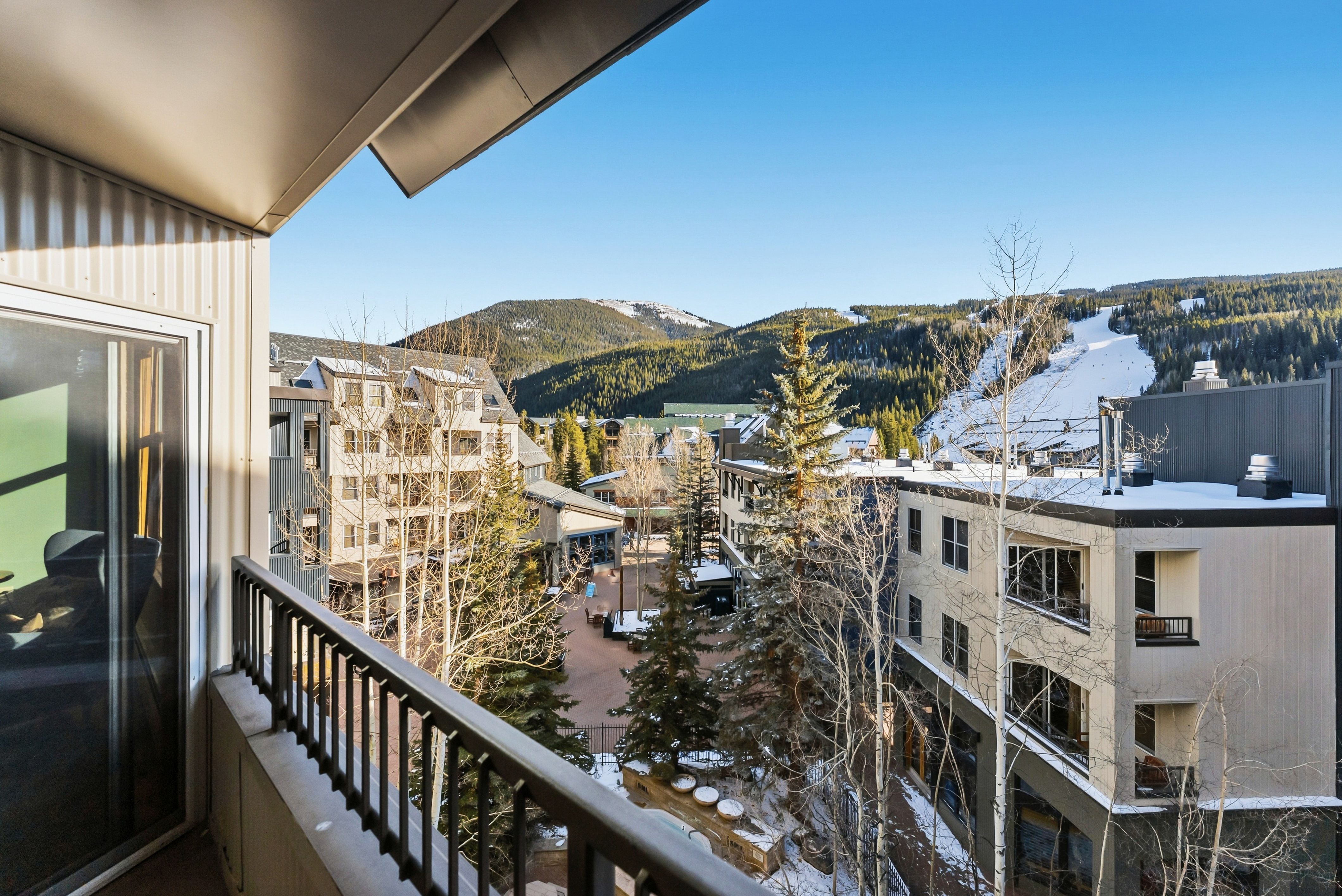  Situated in Silver Mill at the Heart of River Run Village - 物件實景