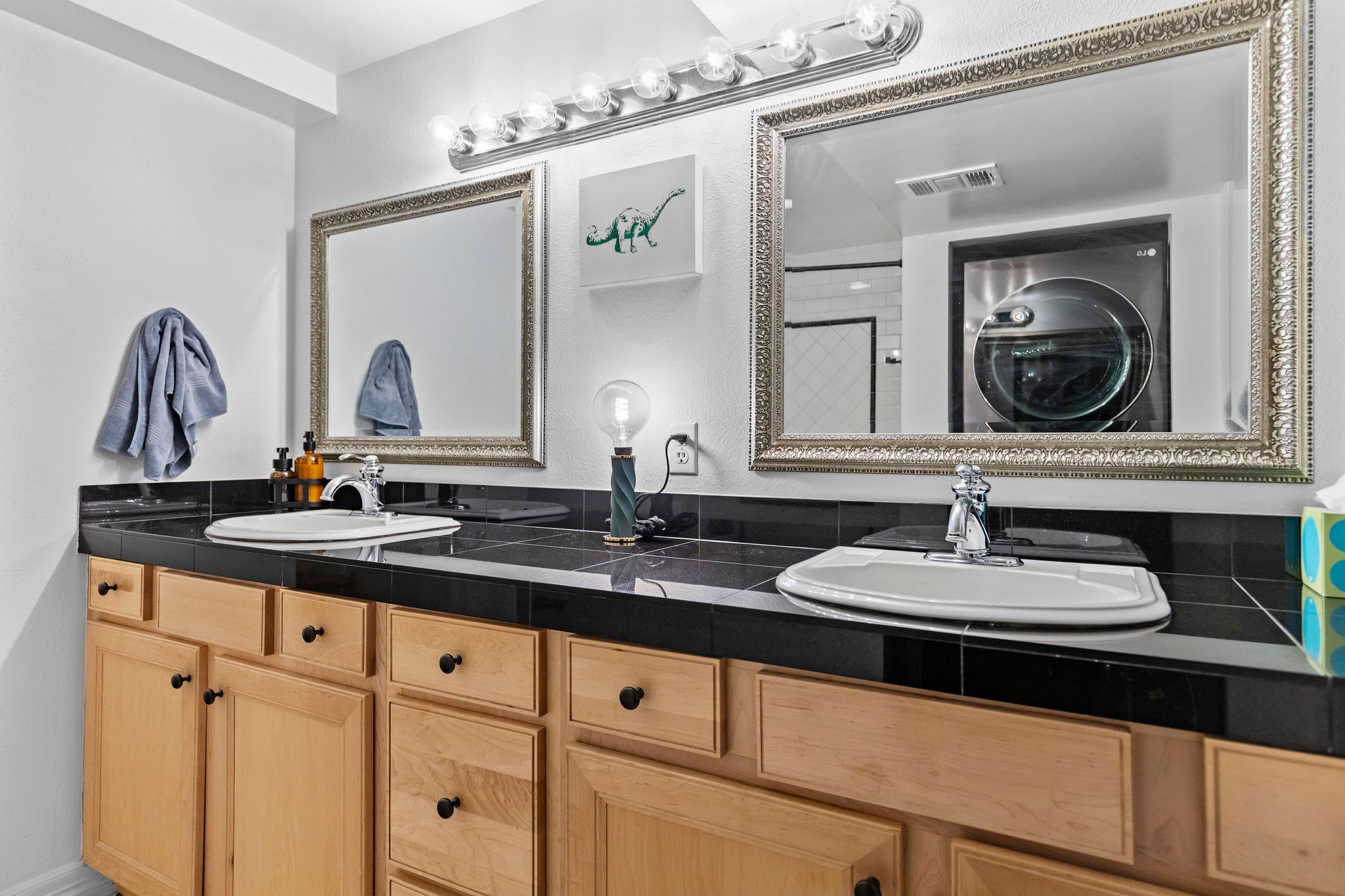  Rare opportunity to own on one of Cheesman Parks most desired blocks - 物件實景