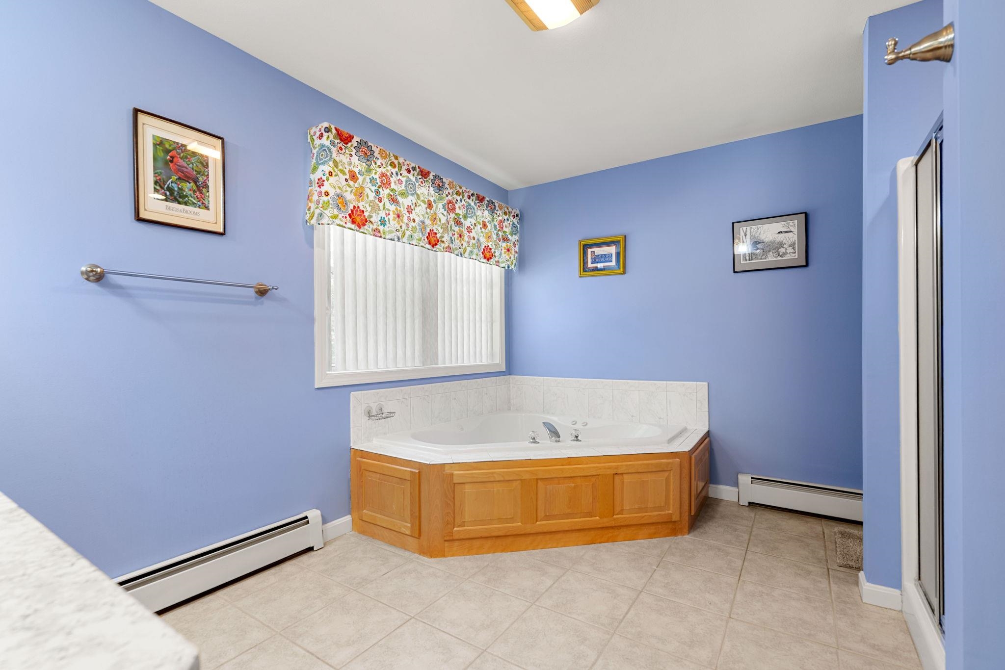 Chester, New Hampshire, 03036, United States, 3 Bedrooms Bedrooms, ,2 BathroomsBathrooms,Residential,For Sale,1926027
