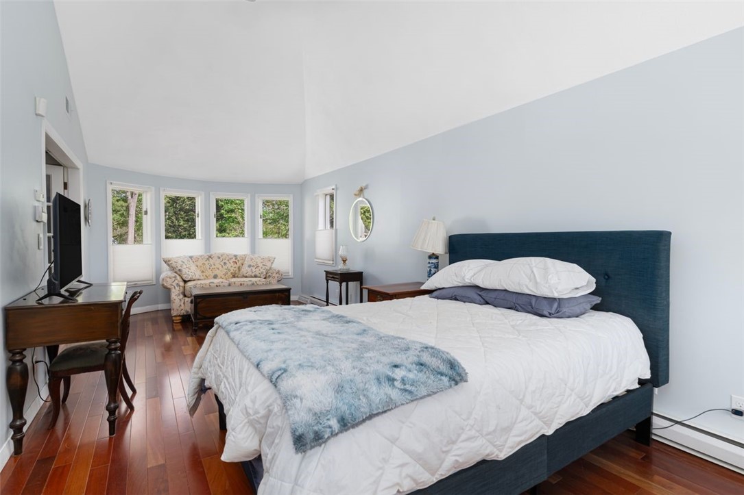 Warwick, Rhode Island, 02886, United States, 4 Bedrooms Bedrooms, ,2 BathroomsBathrooms,Residential,For Sale,1918180