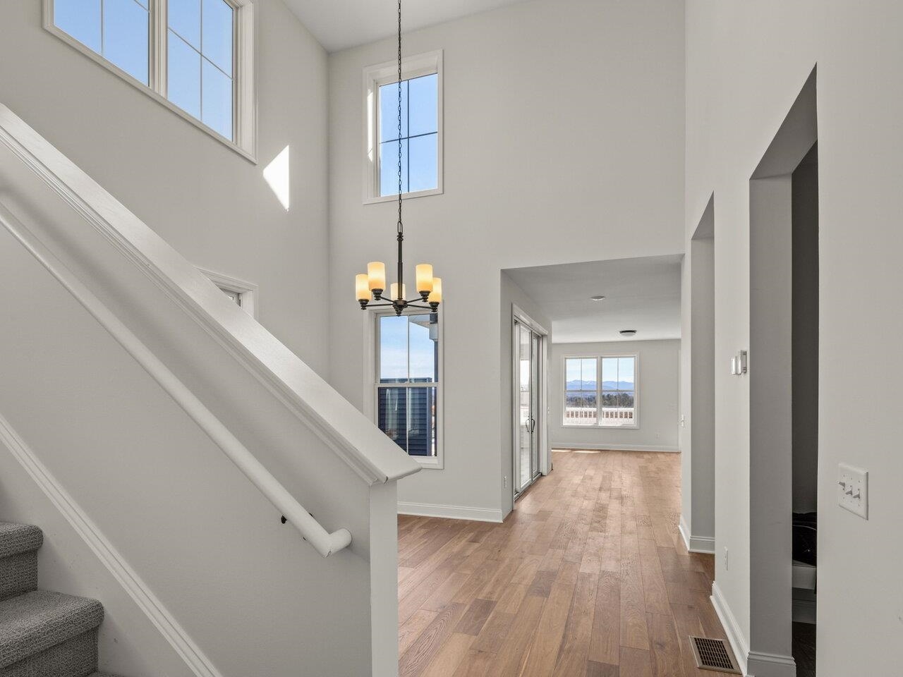 South Burlington, Vermont, 05403, United States, 3 Bedrooms Bedrooms, ,2 BathroomsBathrooms,Residential,For Sale,1838208