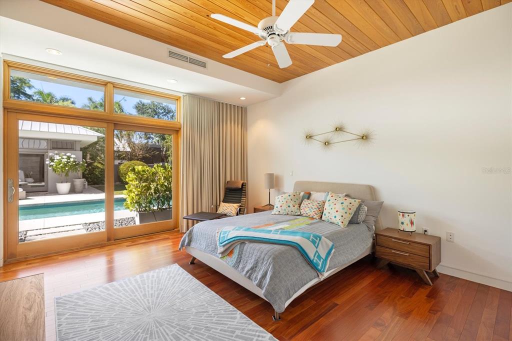 Sarasota, Florida, 34239, United States, 4 Bedrooms Bedrooms, ,5 BathroomsBathrooms,Residential,For Sale,1988202