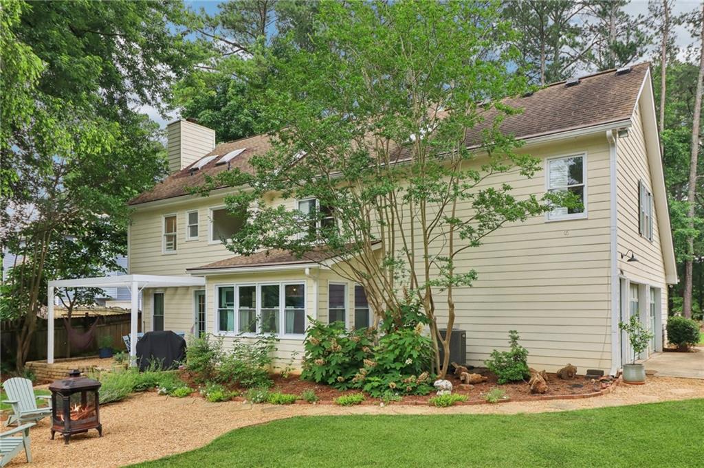 Marietta, Georgia, 30062, United States, 4 Bedrooms Bedrooms, ,3 BathroomsBathrooms,Residential,For Sale,1905534