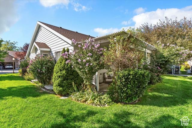 Centerville, Utah, 84014, United States, 3 Bedrooms Bedrooms, ,3 BathroomsBathrooms,Residential,For Sale,2013534