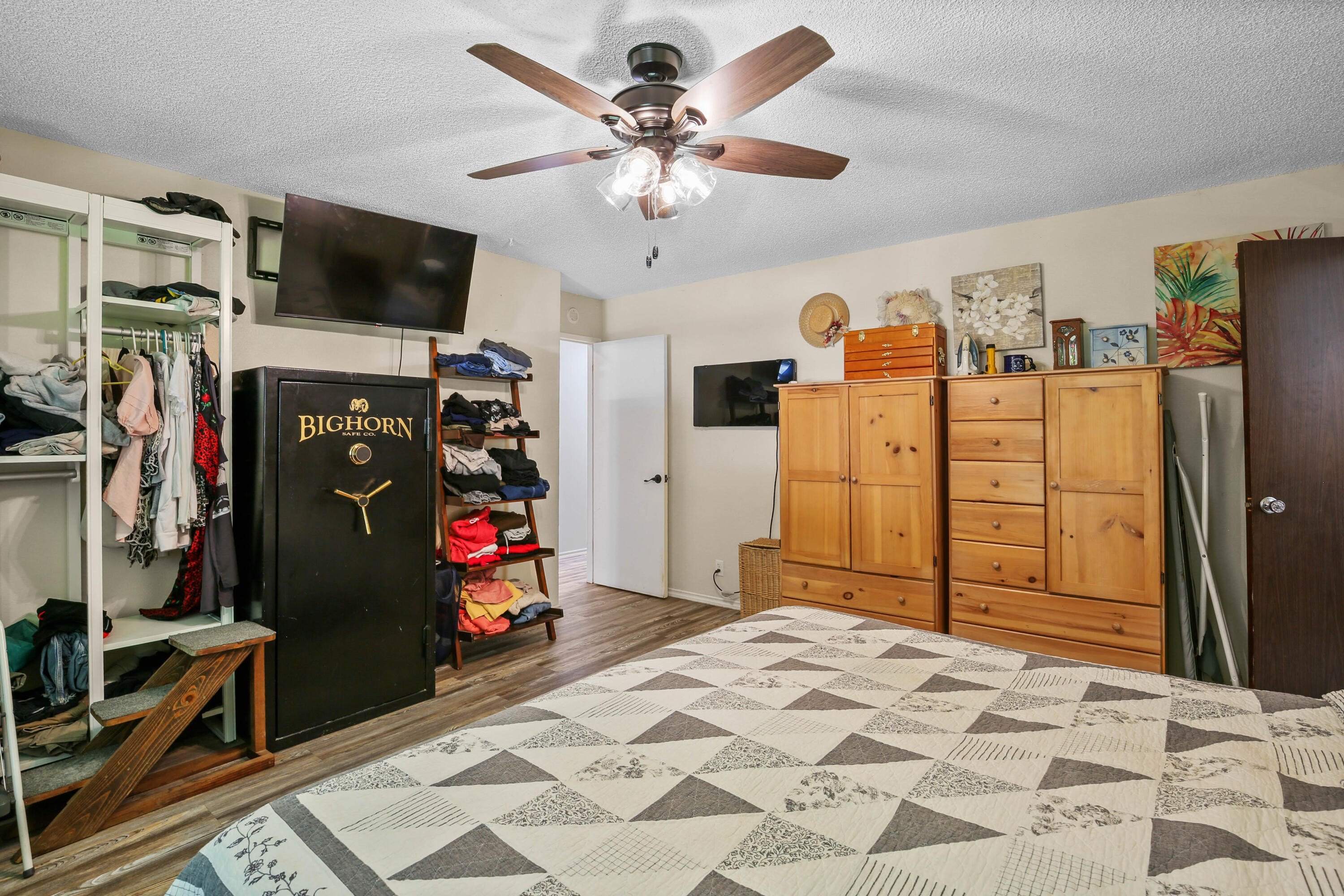 Cave Junction, Oregon, 97523, United States, 3 Bedrooms Bedrooms, ,2 BathroomsBathrooms,Residential,For Sale,1920593