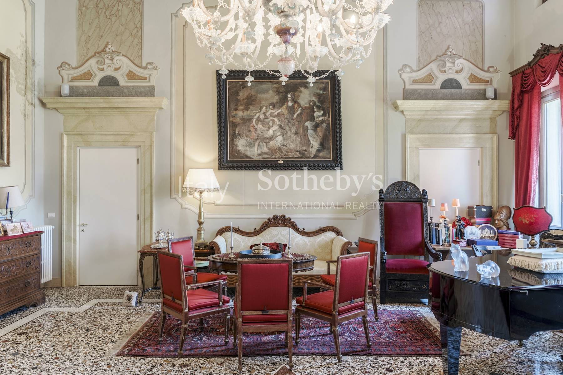  Renovated neoclassical villa with outbuildings, park and swimming pool - 物件實景