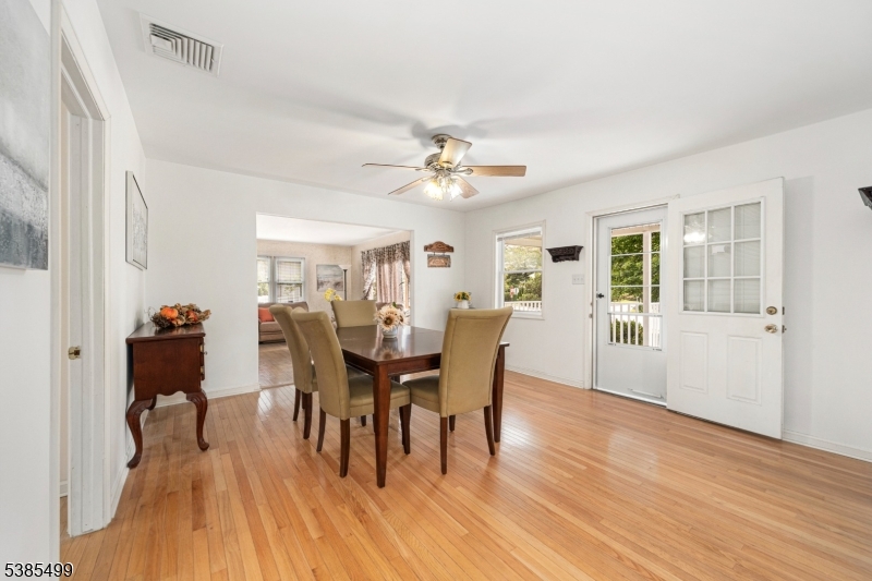 Parsippany-Troy Hills Twp., New Jersey, 07054, United States, 3 Bedrooms Bedrooms, ,2 BathroomsBathrooms,Residential,For Sale,1947046