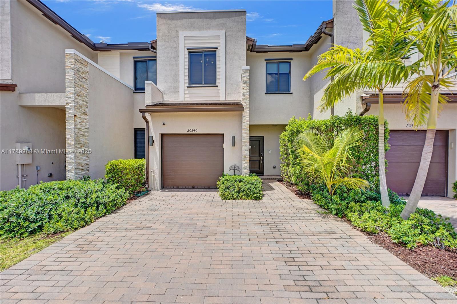 Miami, Florida, 33179, United States, 3 Bedrooms Bedrooms, ,3 BathroomsBathrooms,Residential,For Sale,1784236