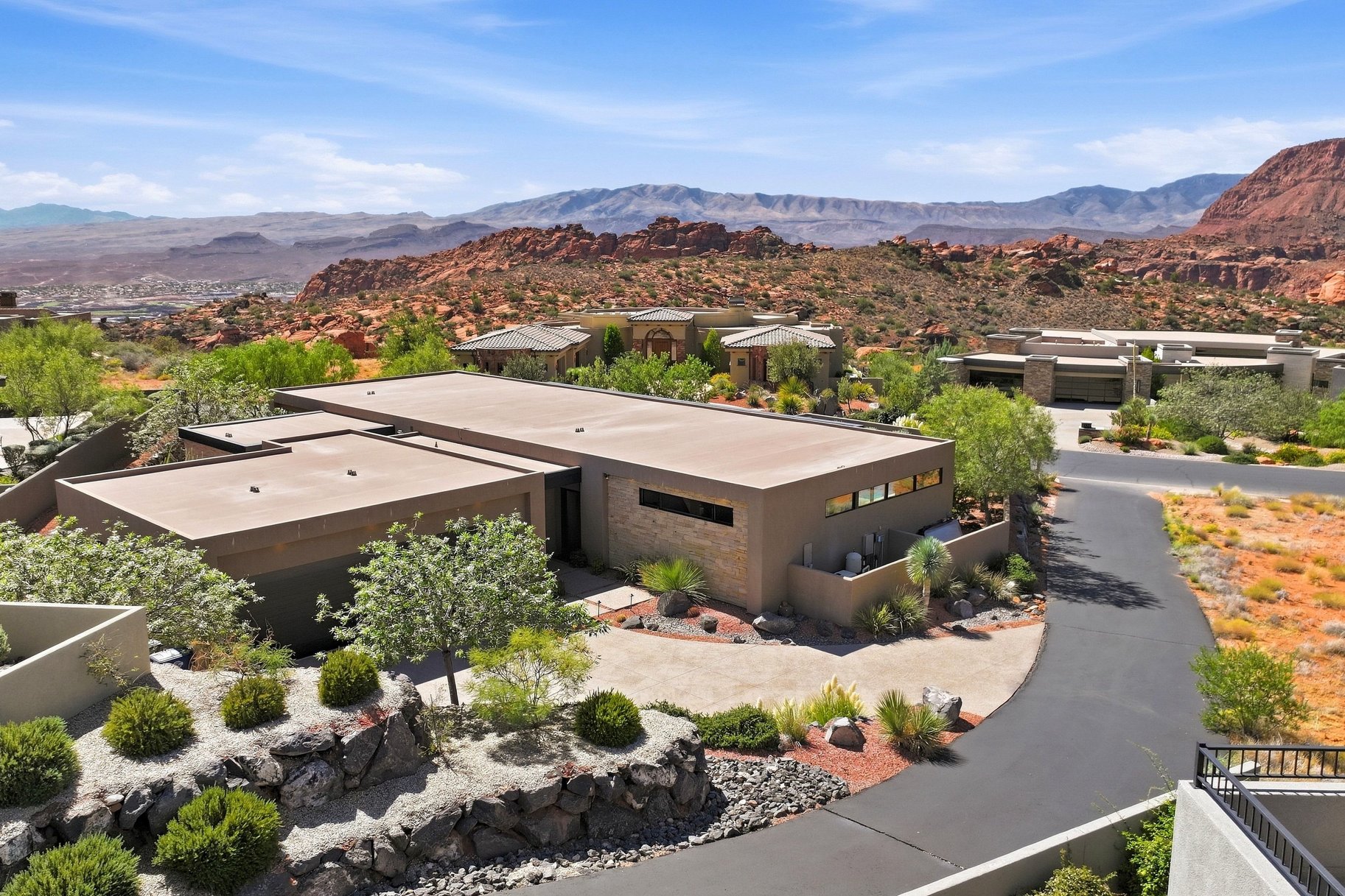  Warm Desert Modern Single Level Living in the Gated side of the Ledges Course - 物件實景