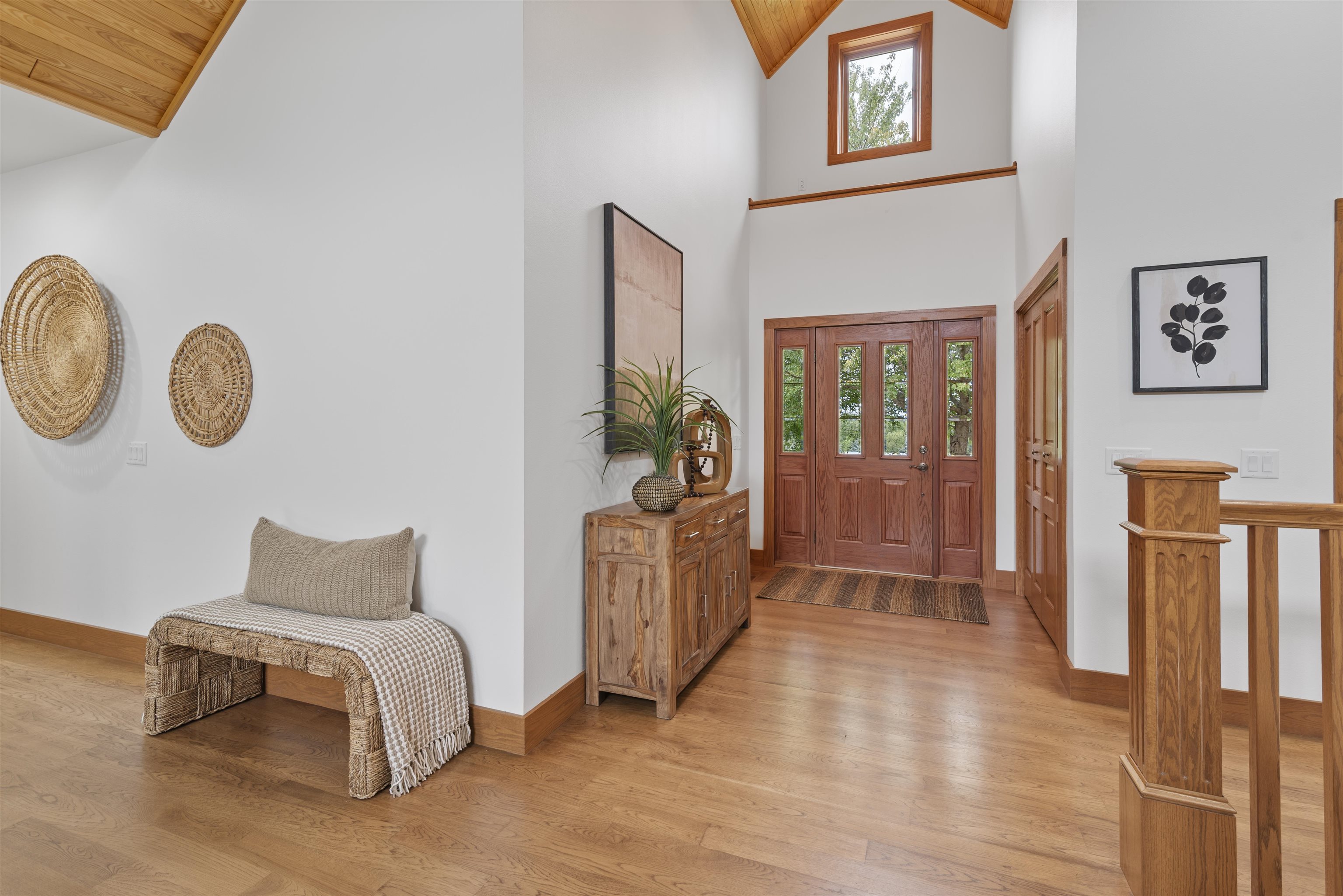 Avoca, Wisconsin, 53506, United States, 3 Bedrooms Bedrooms, ,4 BathroomsBathrooms,Residential,For Sale,1895039