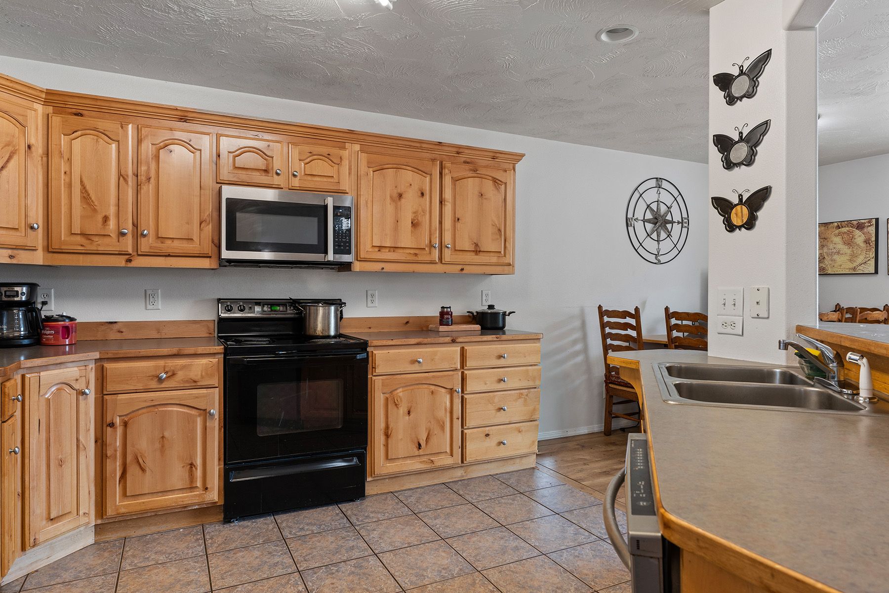  Applewood Grove Townhome - 物件實景