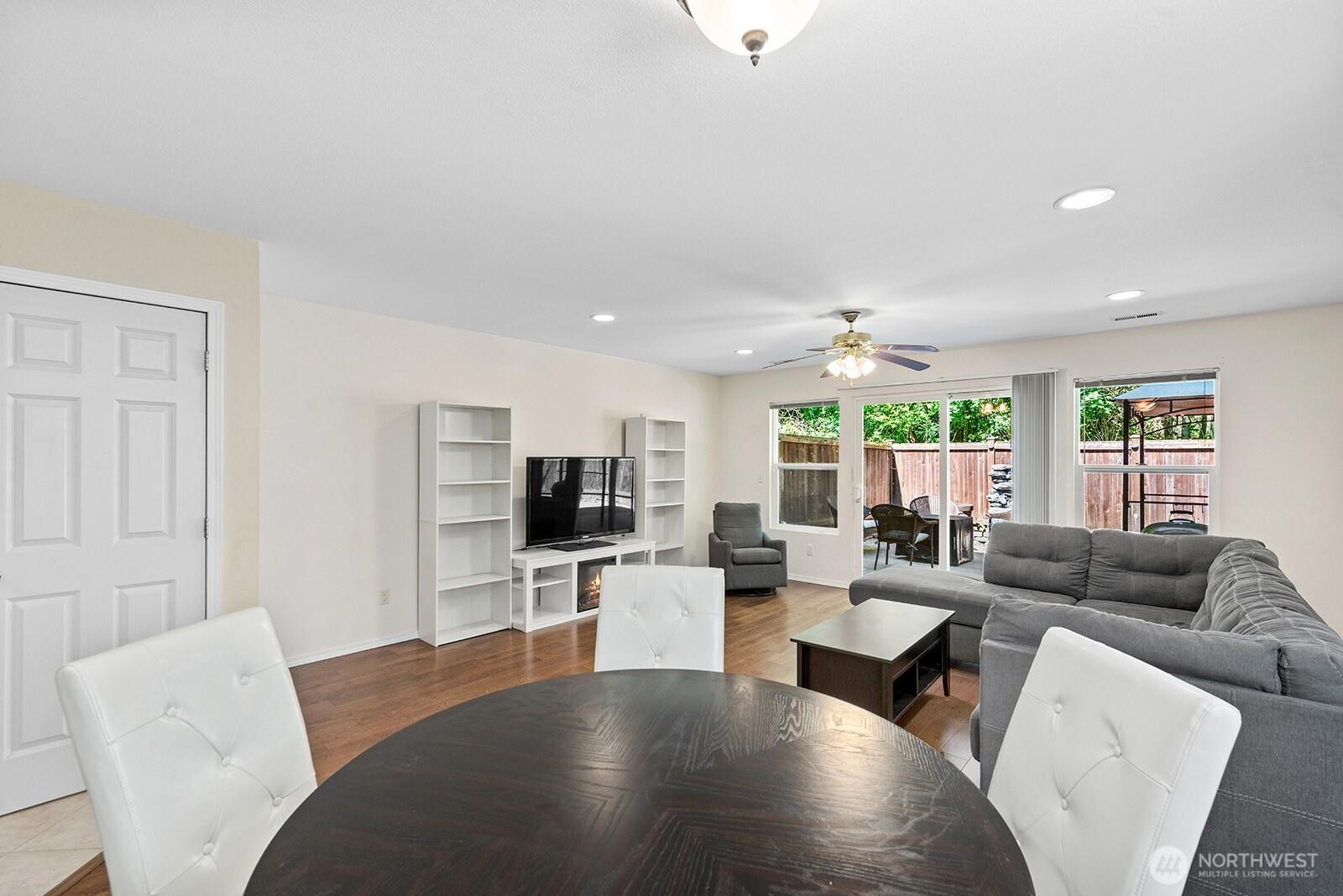 EVERETT, Washington, 98208, United States, 3 Bedrooms Bedrooms, ,3 BathroomsBathrooms,Residential,For Sale,1857205