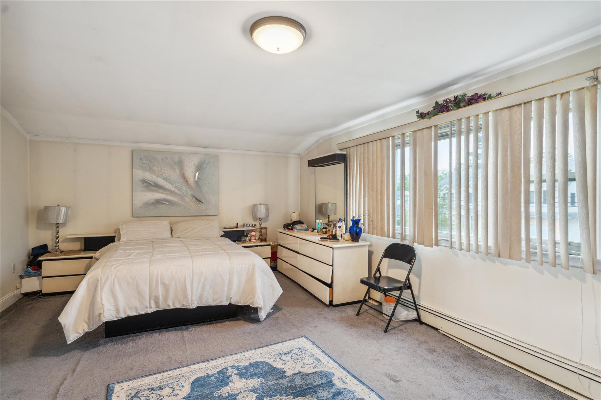 New Hyde Park, New York, 11040, United States, 3 Bedrooms Bedrooms, ,3 BathroomsBathrooms,Residential,For Sale,1804080